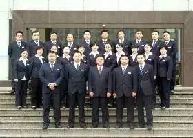 隆鑫物業(yè) 榮登2017中國(guó)物業(yè)服務(wù)百?gòu)?qiáng)企業(yè)榜!